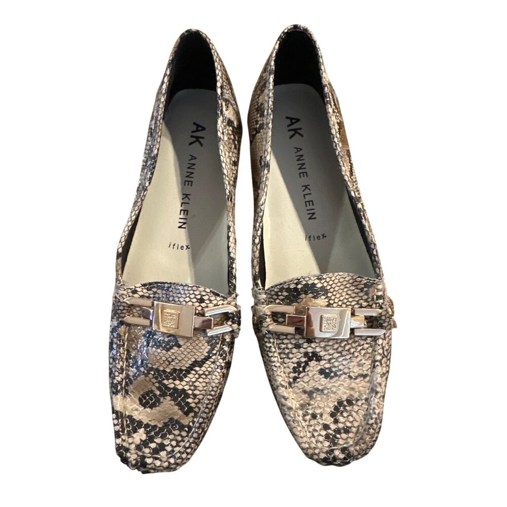 ⭐️ Women’s Anne Klein Beige Snake Print Driving Loafer W/Gold Buckle Size 7 NWOB
